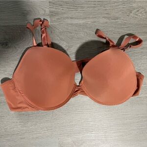 38 C Bra